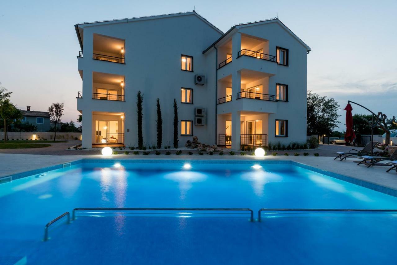 Villa Anja 2Nd Floor Peroj Exterior photo