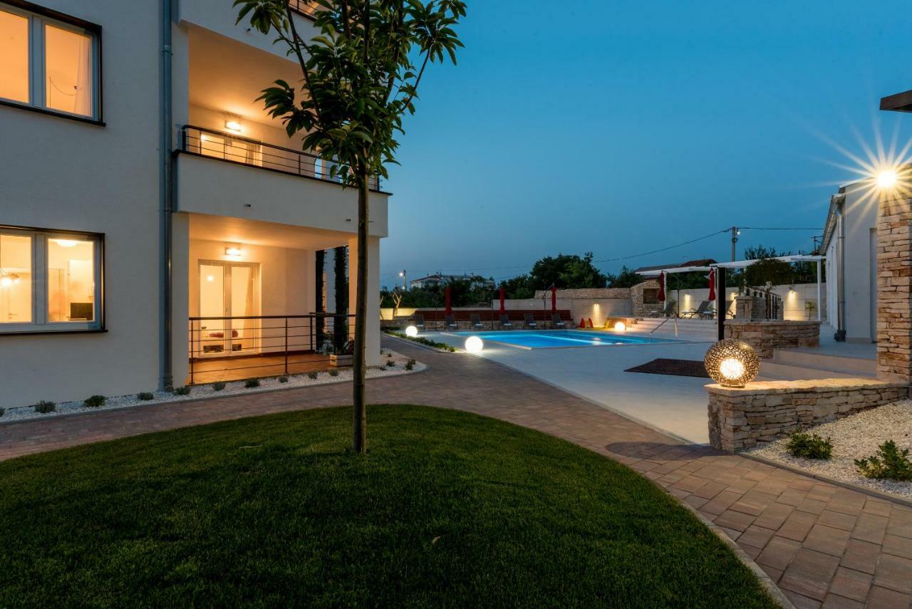 Villa Anja 2Nd Floor Peroj Exterior photo