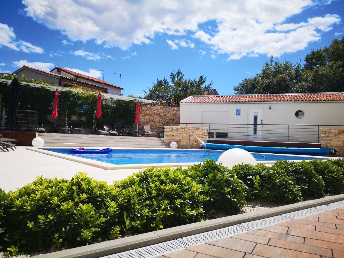 Villa Anja 2Nd Floor Peroj Exterior photo